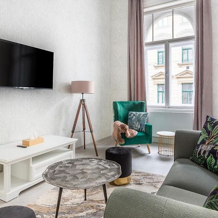 Lh Gallery Apartments Budapest Exteriör bild